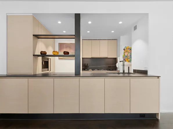 15 West 53rd Street 20E image 3 of 19