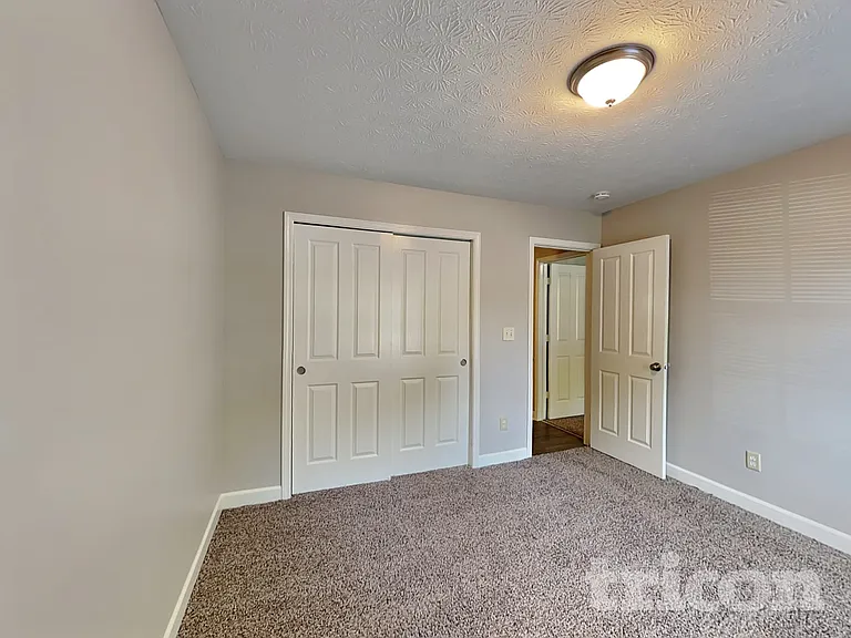 12758 Sovereign Ln — Photo 13