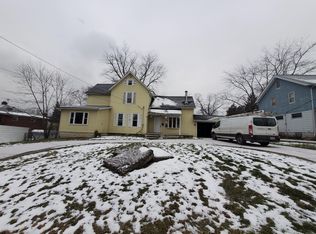 5262 Erwin St, Maple Heights, OH 44137