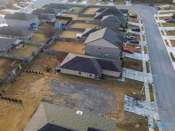 4th image of 121 Winstead Cir