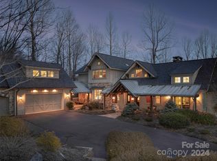 1421 Solomon Cir, Hendersonville, NC 28739