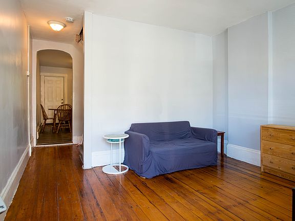 5th image of 68 Hammond St