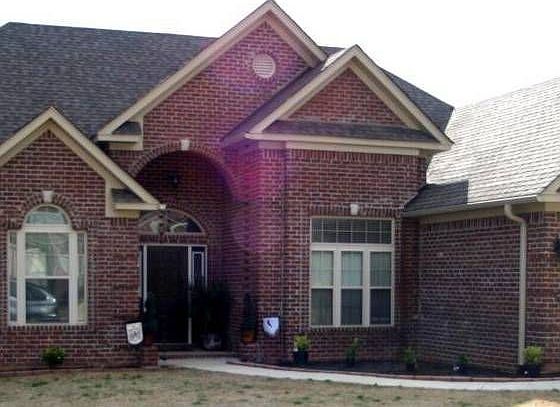 1st image of 50 Oakbrooke Dr