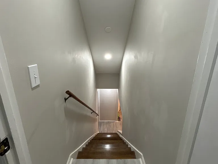 555 Glencove Dr — Photo 14