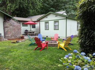 21 Hemlock St, Eastsound, WA 98245