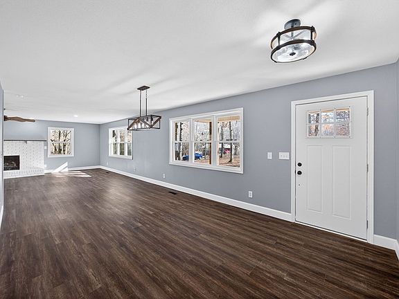 2nd image of 1112 N Shady Lane Loop