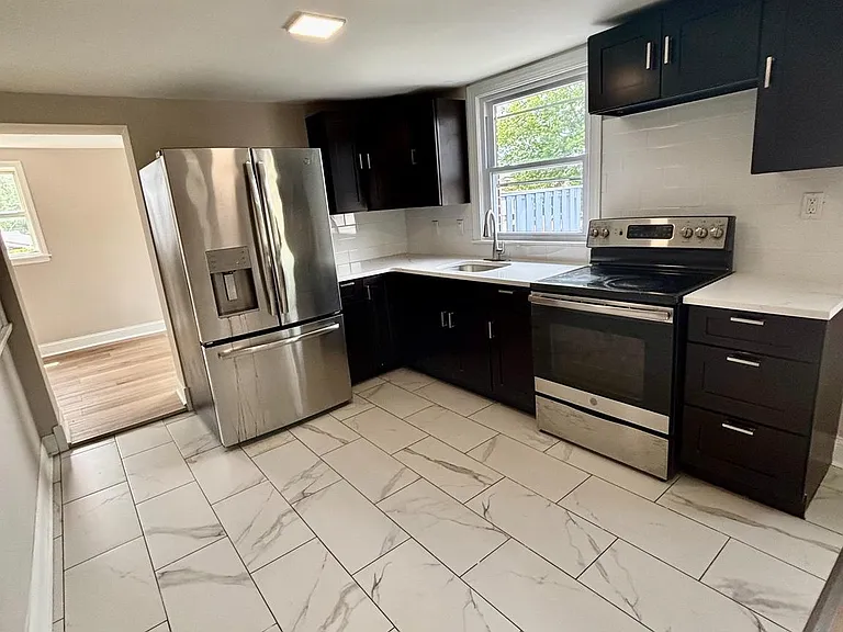 6828 Oxford Ave #2 — Photo 4