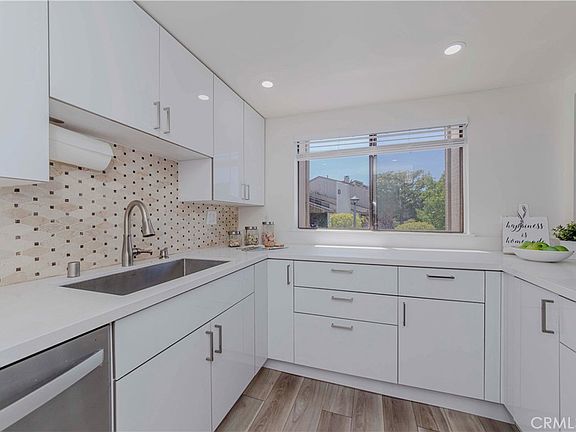 4th image of 28012 Ridgeforest Ct