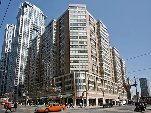 717 Bay St, Toronto, ON