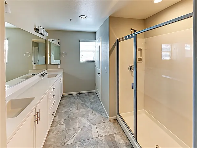 20785 W Thomas Rd — Photo 5