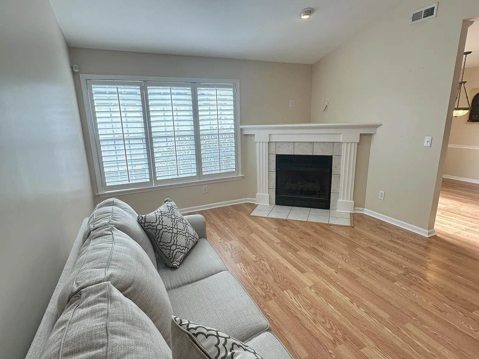 3 bed, 1294 sqft, $1,850 — Photo 3