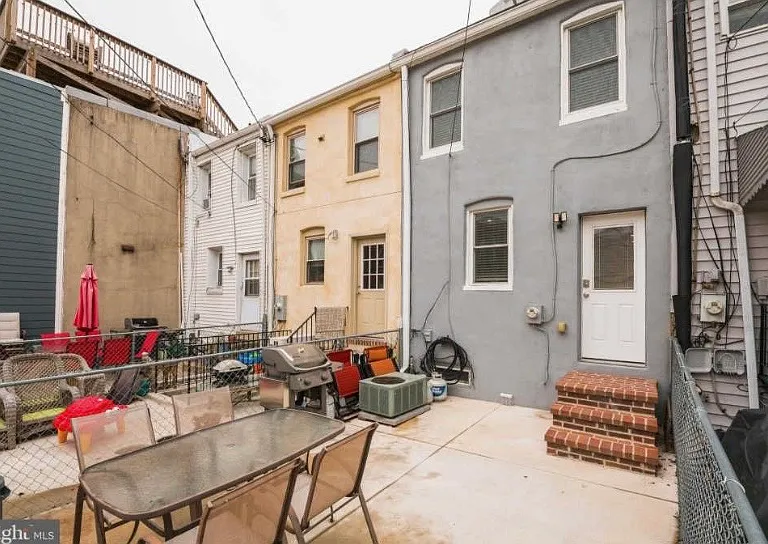 1409 E Clement St — Photo 29