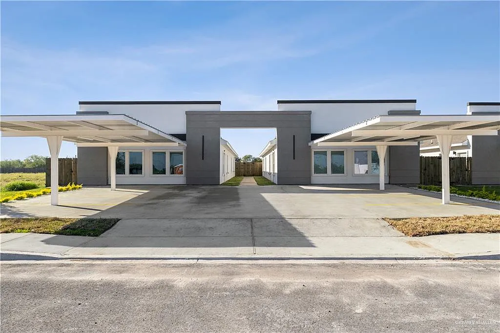 3 bed, 2.0 bath, 1116 sqft, $1,250 — Photo 1