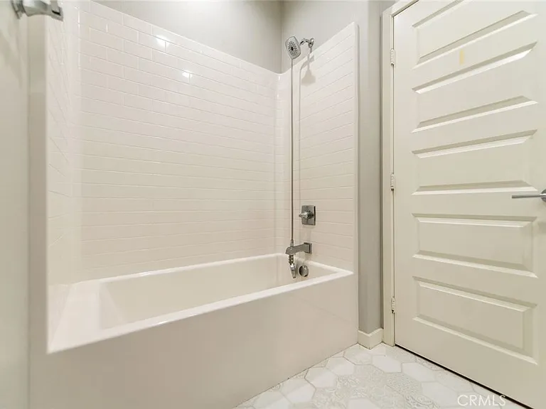 21020 Cornerstone Dr — Photo 25