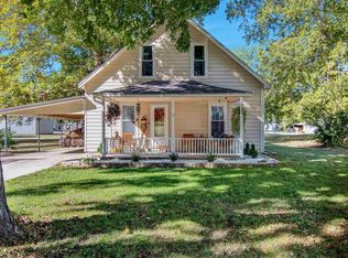 523 Navarre St, Rossville, KS 66533