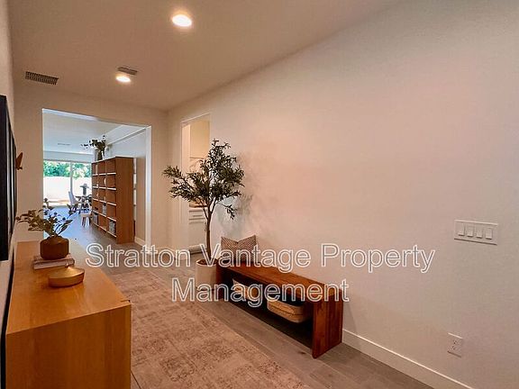 5th image of 23095 E Via Del Oro
