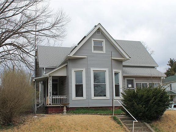 2nd image of 213 Whitlock Ave