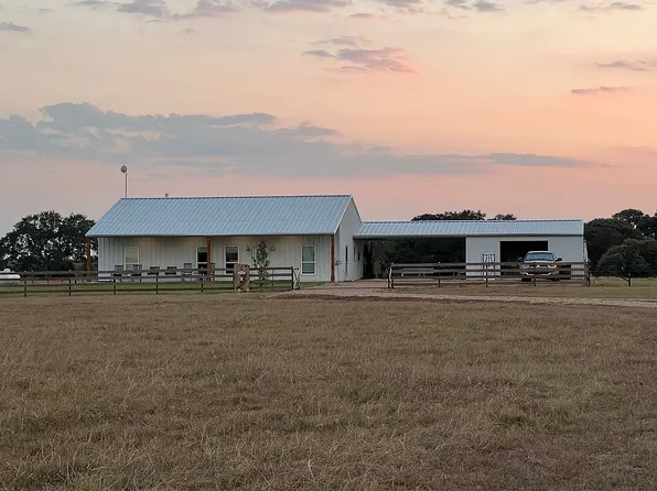 6728 Edgar Leesville Rd, Yoakum, TX 77995
