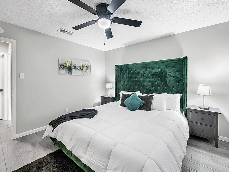 4805 Rainbow Cir #1 — Photo 4