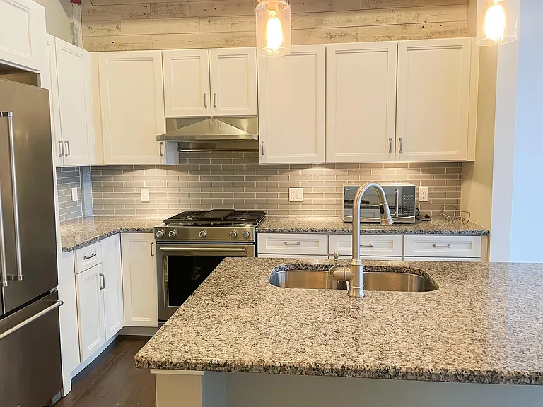 41 W Lemon St #207 — Photo 10