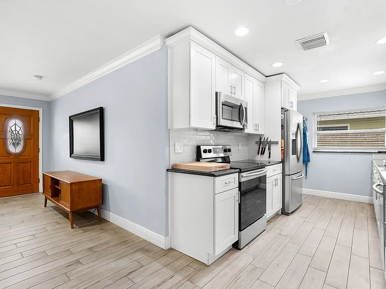 2376 Forest Dr — Photo 12