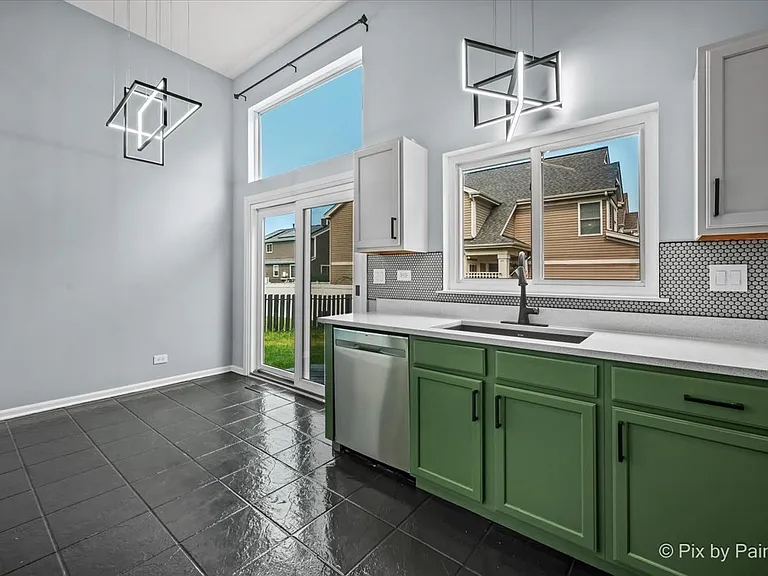 1601 Newgate Ct — Photo 11