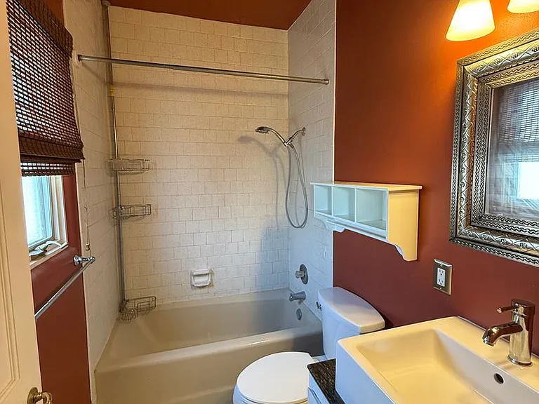 814 SE Cir NW — Photo 22