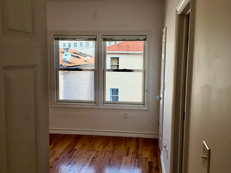28 Leonard St #2 — Photo 7