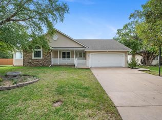 727 E High Plains Cir, Maize, KS 67101
