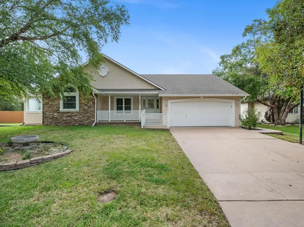 727 E High Plains Cir, Maize, KS 67101