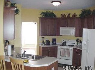 2 Shiloh Dr, Edwardsville, IL 62025