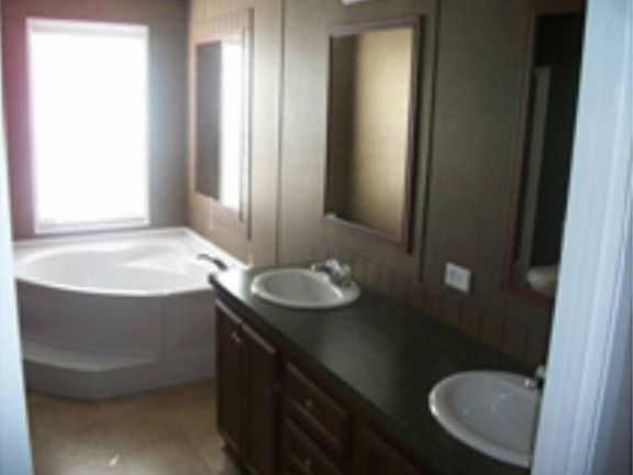Dual vanities