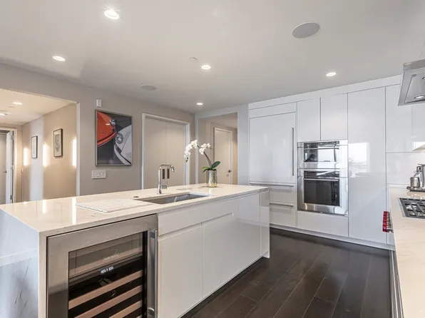 150 Seaport Blvd #6D, Boston, MA 02210