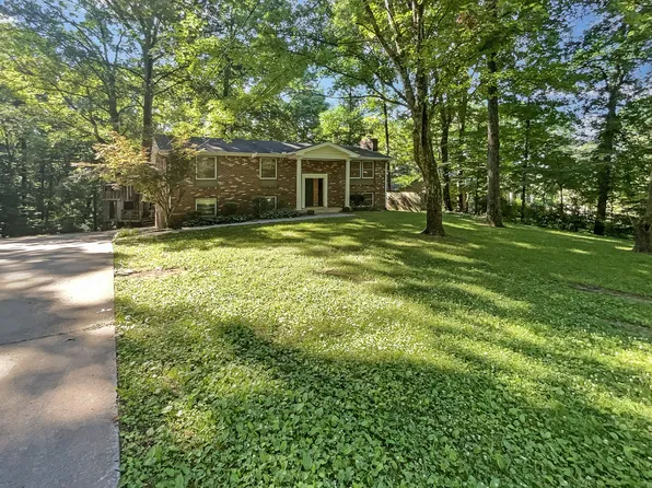 4020 Beverly Hills Dr, Pegram, TN 37143