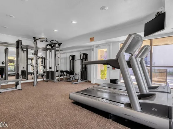 3329 W Danbury Dr #216, Phoenix, AZ 85053