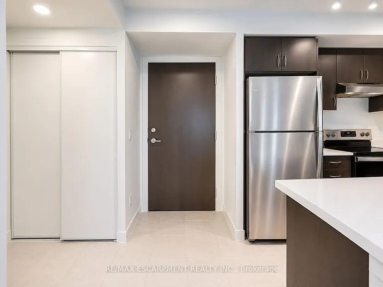 10 Wilby Cres #309 — Photo 4