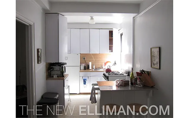 Rented by Douglas Elliman | media 23