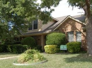 2097 Amber Ct, Lewisville, TX 75067