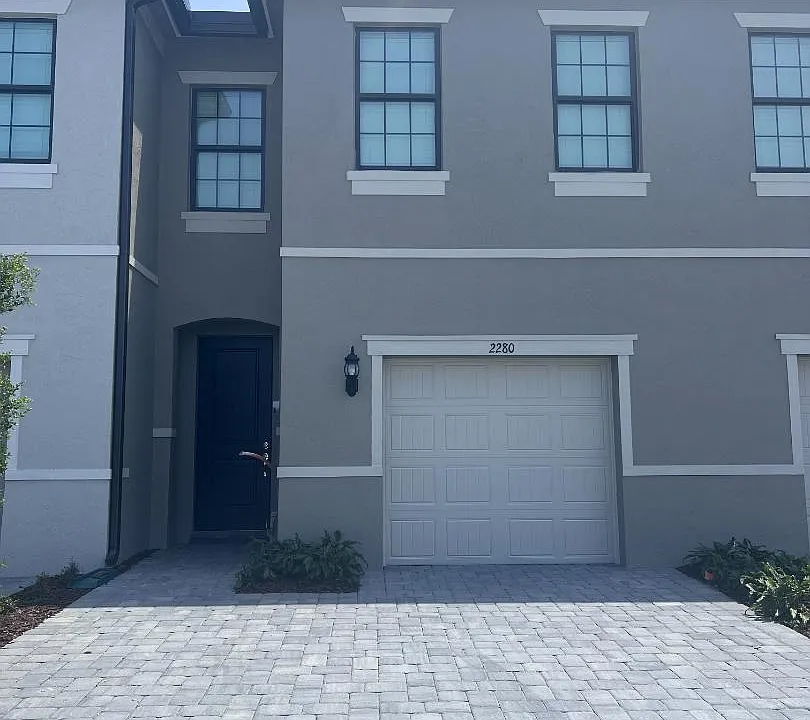 2280 Appleton Cir S #2280