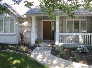 6109 N Mersington Ave, Gladstone, MO 64119