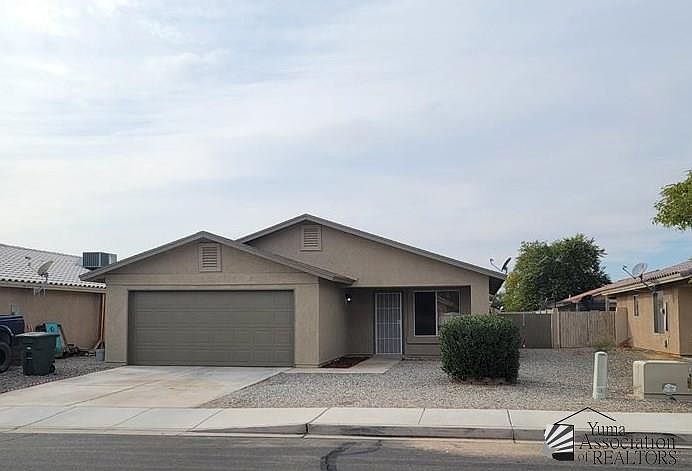 1st image of 4426 S Bamboo Ave