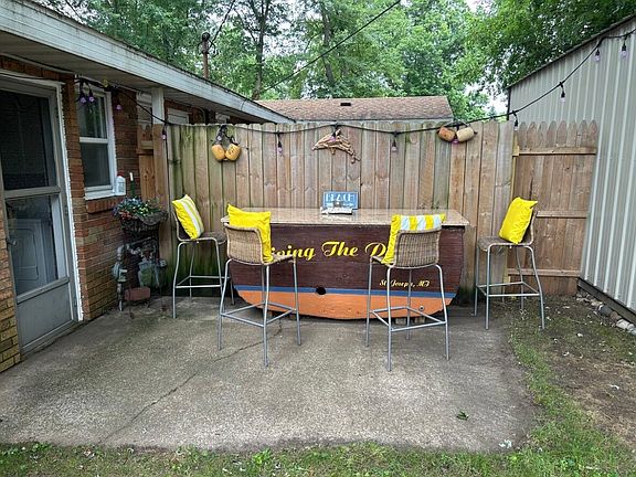 2nd image of 3860 Washington Ave #3860