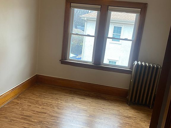4th image of 1479 Portland Ave APT 3