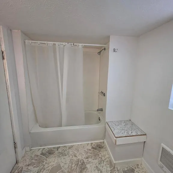 734 S Bell St #4 — Photo 8