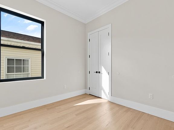 5th image of 73 Beacon Ave Floor 2