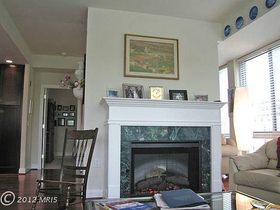4th image of 513 W Broad St APT 414