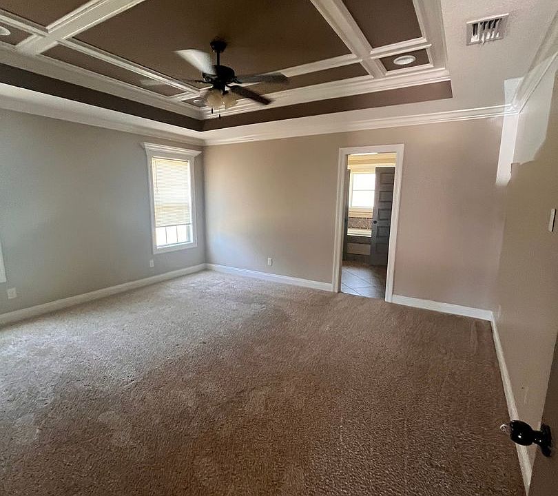 1st image of 4477 Kenilworth Cir