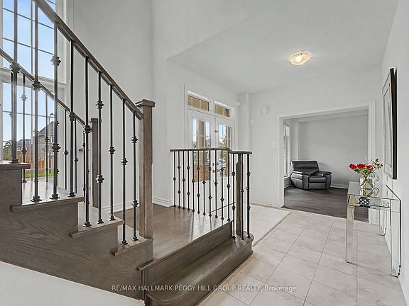 3rd image of 113 Rugman Cres