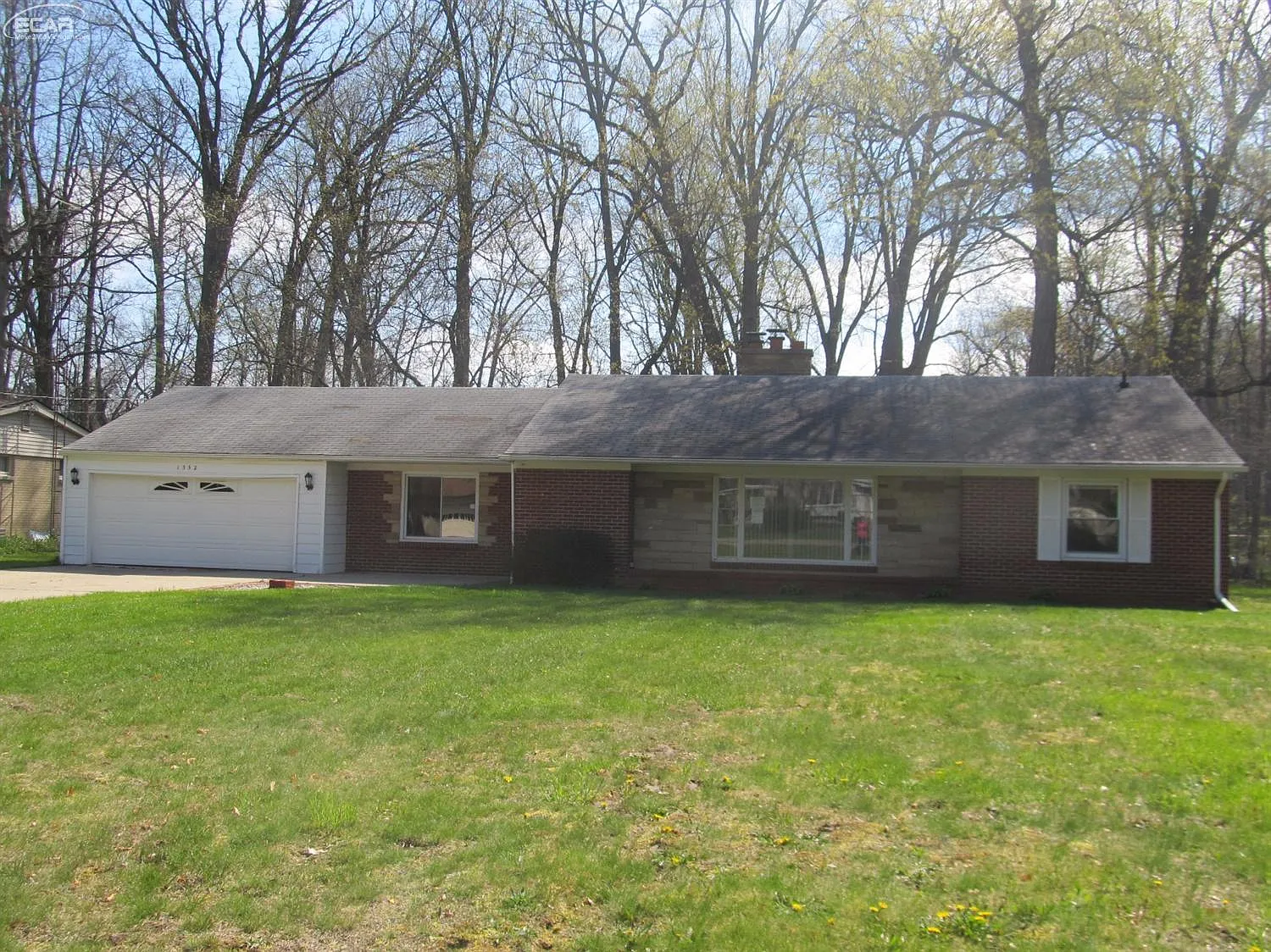 1352 N Packard Ave photo 1