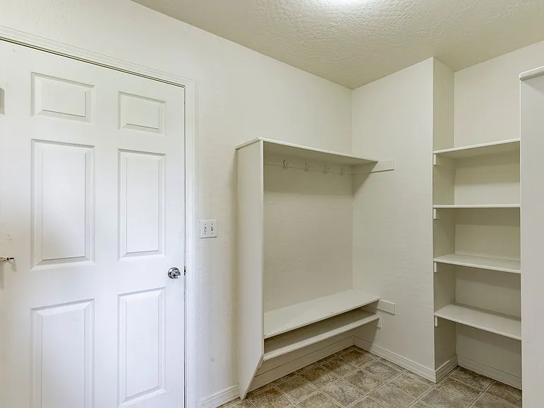 971 Mountain Willow Ln — Photo 8